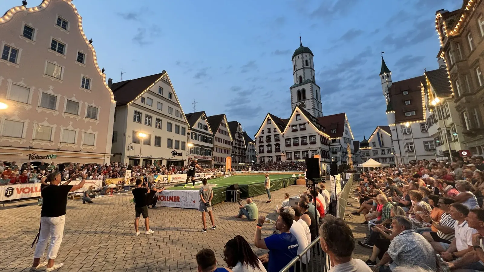 KSK Cup shot put on the market square