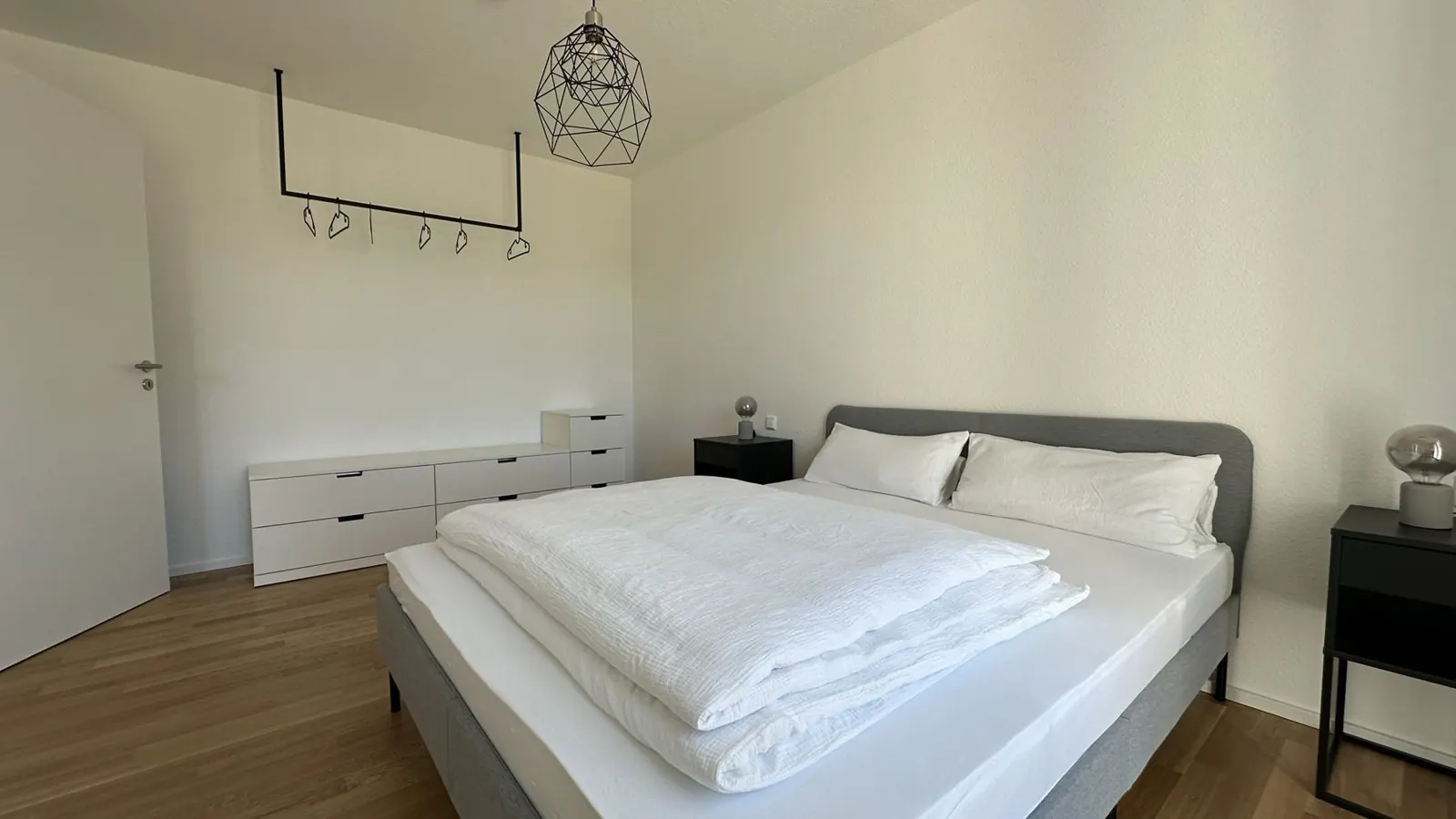 Bedroom with 160 cm double bed